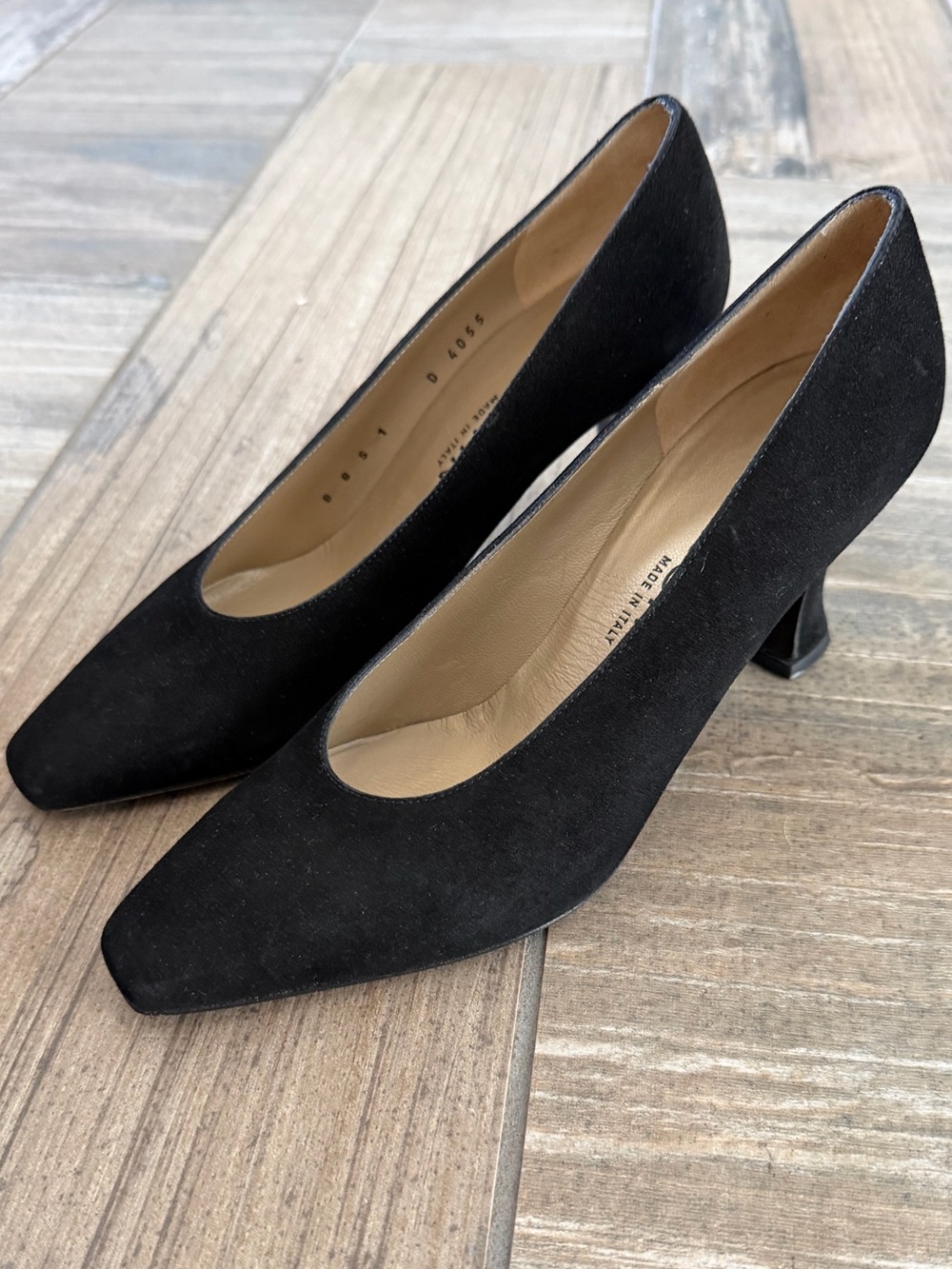 St. John by Marie Gray black suede pumps